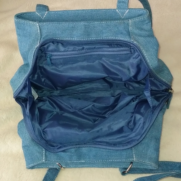 Purse, cotton and polyester material construction - Picture 2 of 5